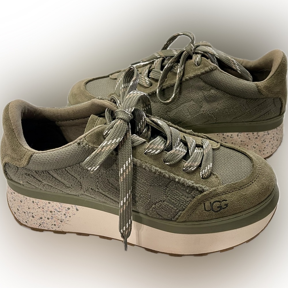 Ugg platform sneakers